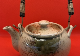 Handgefertigte Teekanne aus Japan